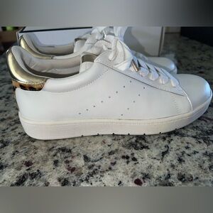 White House Black Market Women's White and Gold Sneakers